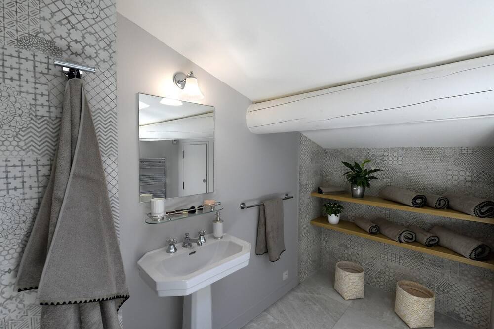 Photo of Bathroom in Gargas