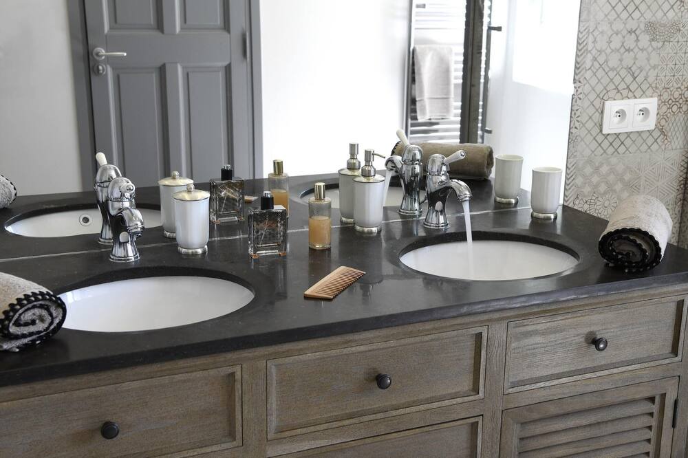 Photo of Bathroom in Gargas
