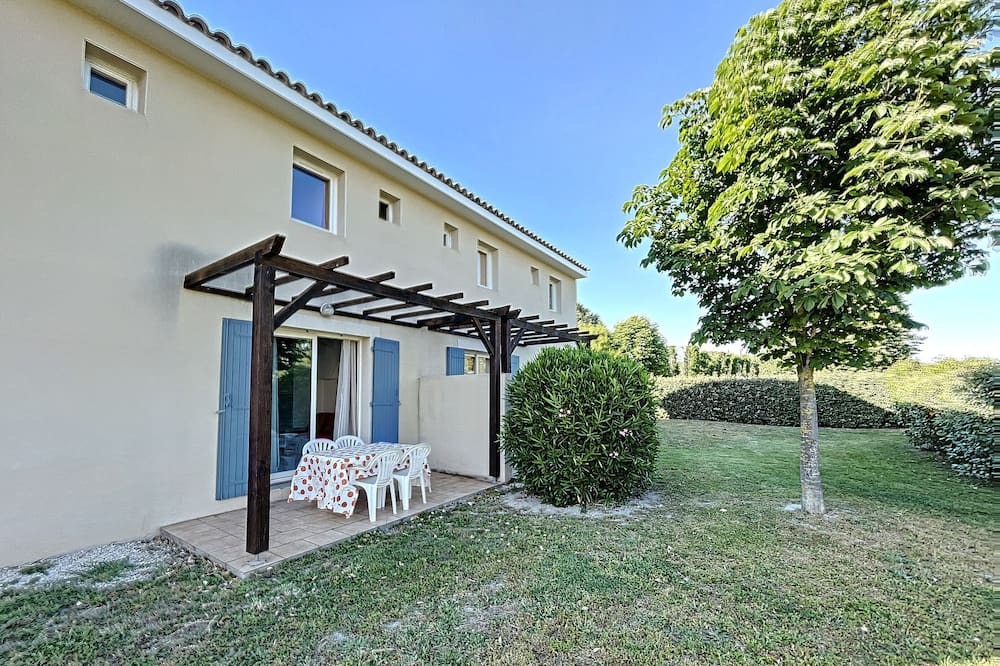 Photo of Outdoor in Saint-Saturnin-les-Avignon