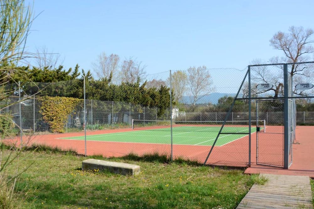 Photo of Outdoor in La Roque-d'Antheron