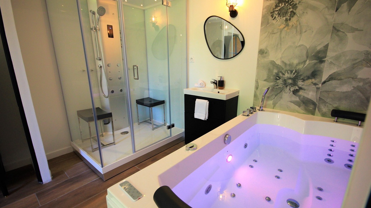 Photo of Bathroom in Avignon City Centre