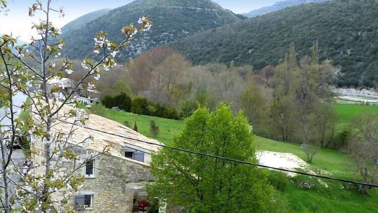 Photo of Outdoor in Savoillan