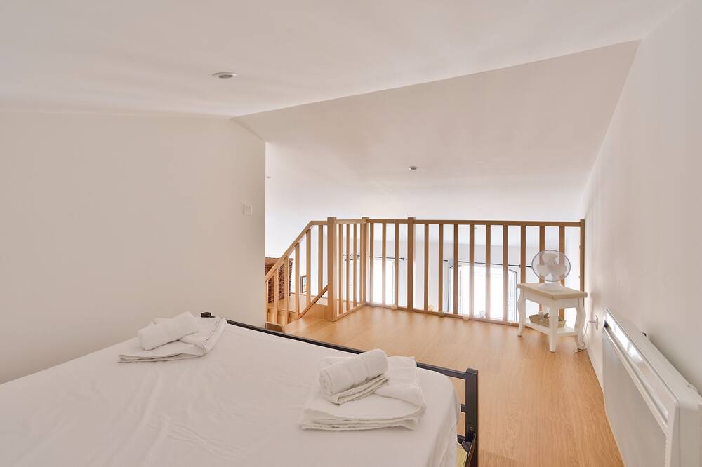 Photo of Bedroom in Hotel-de-Ville