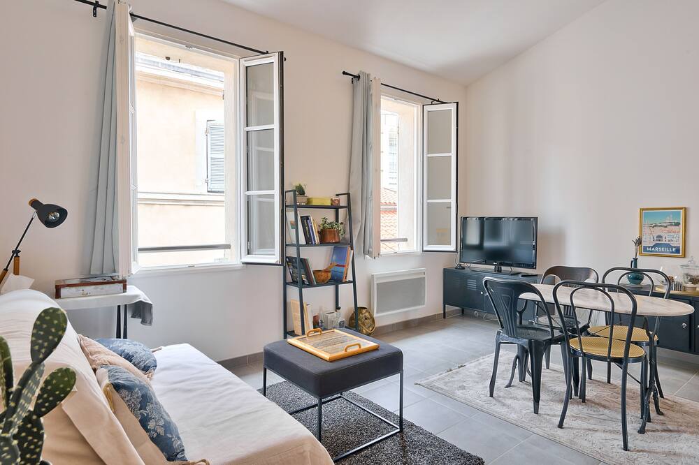 Photo of Livingroom in Hotel-de-Ville