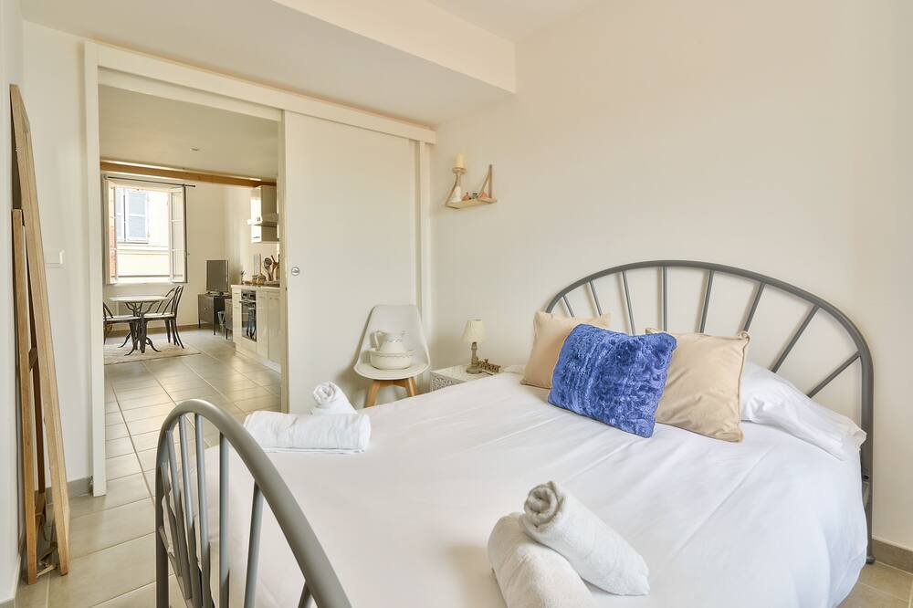 Photo of Bedroom in Hotel-de-Ville