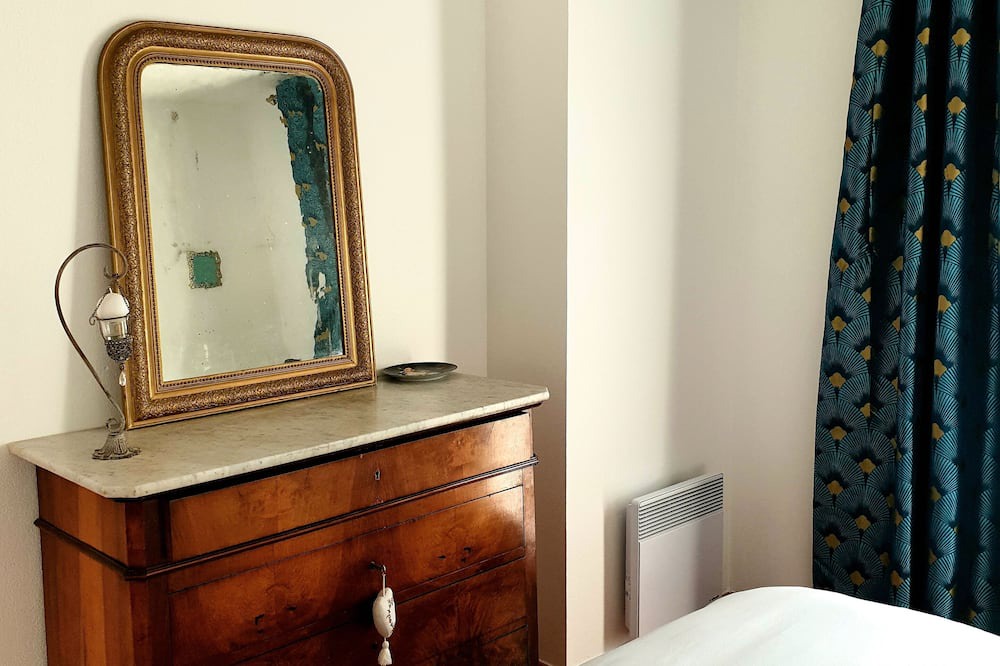 Photo of Bedroom in Morieres-les-Avignon