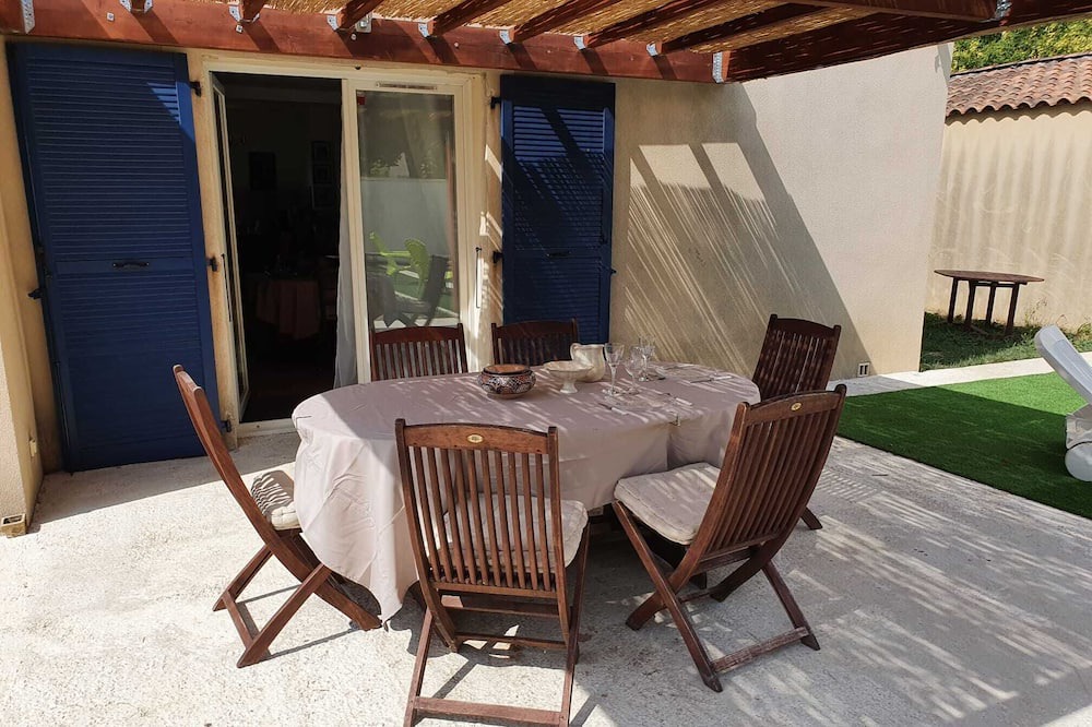 Photo of Patio Balcony in Morieres-les-Avignon