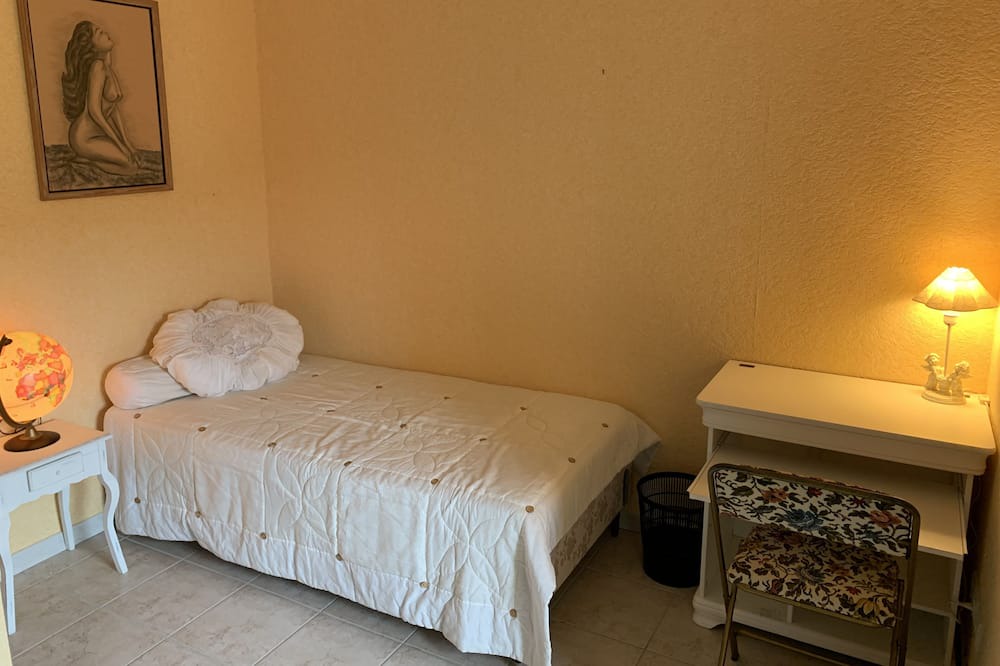 Photo of Bedroom in Oraison