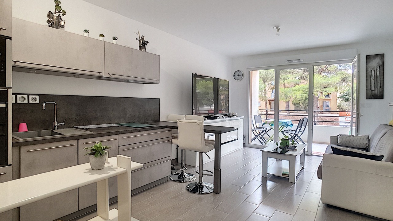 Photo of Kitchen in La Londe-les-Maures