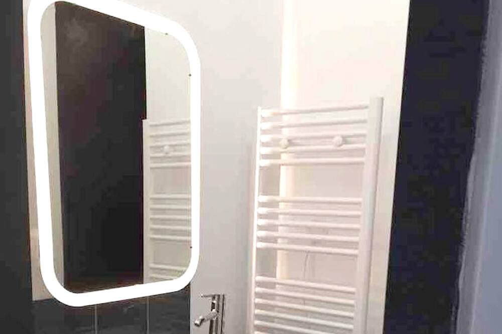 Photo of Bathroom in Venasque