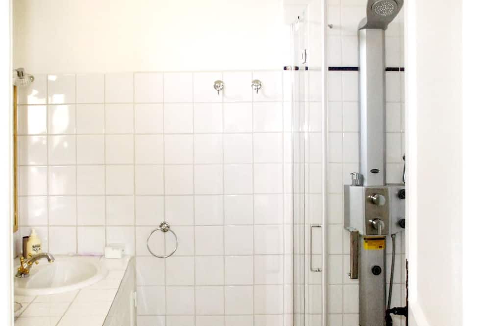 Photo of Bathroom in Molleges