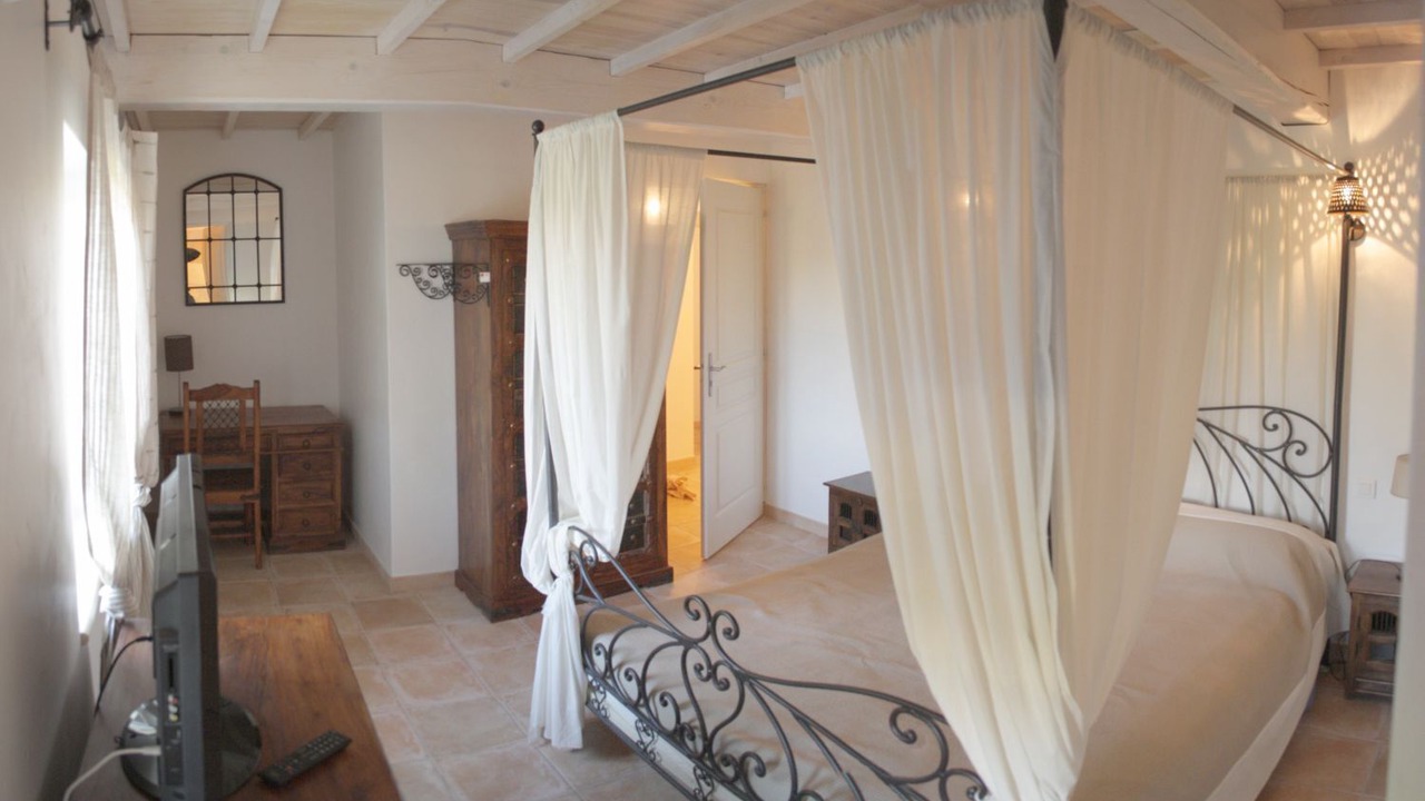 Photo of Bedroom in Oppede