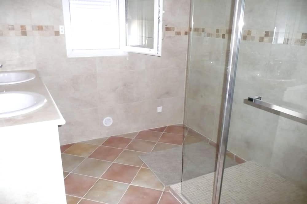 Photo of Bathroom in Sainte-Croix-du-Verdon