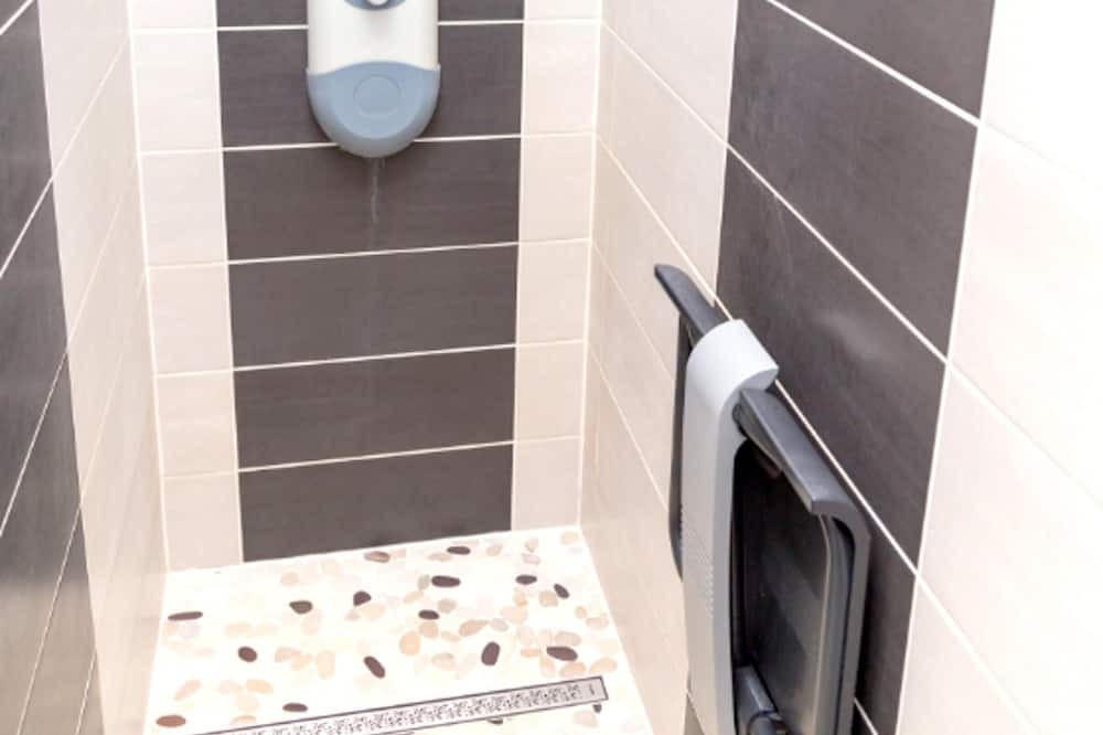 Photo of Bathroom in Plan-d'Aups-Sainte-Baume