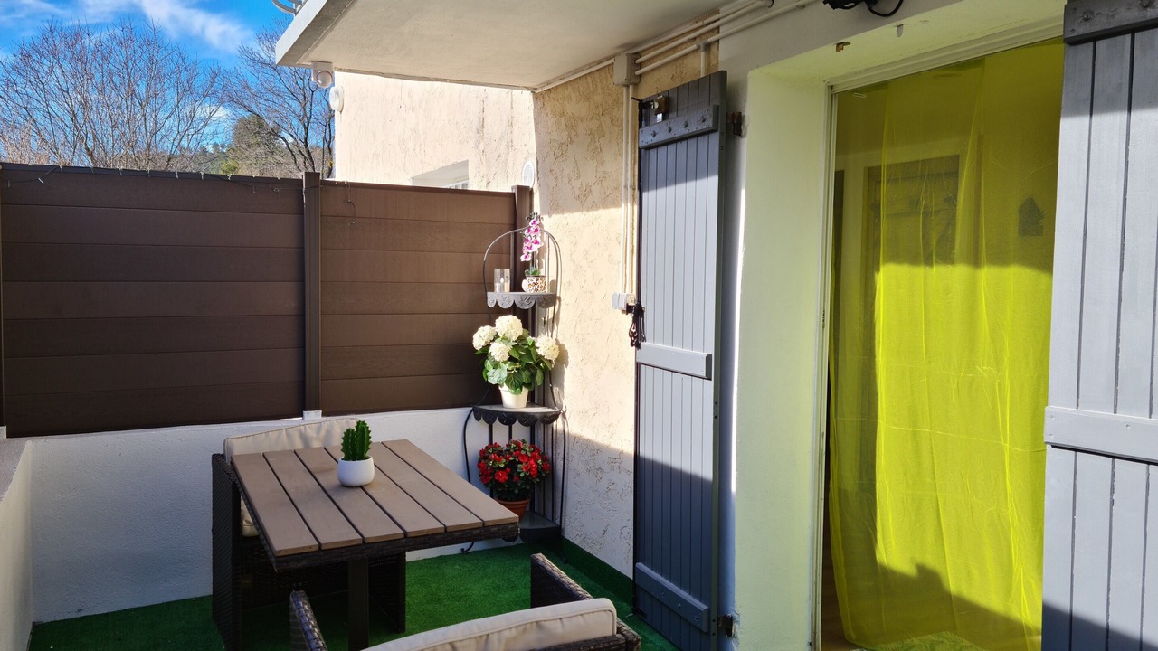 Photo of Outdoor in Peypin