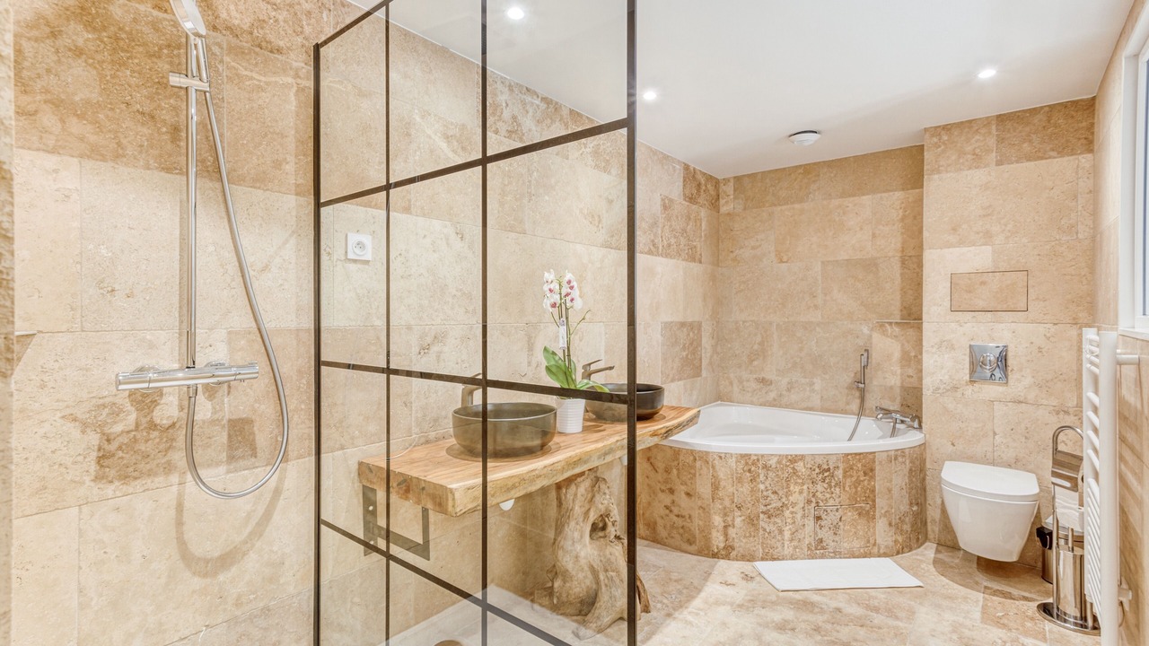Photo of Bathroom in Gignac-la-Nerthe