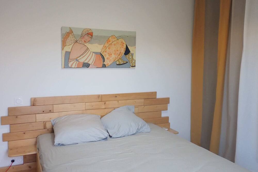 Photo of Bedroom in Pierrevert
