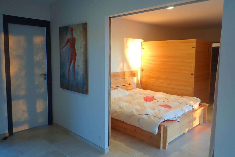 Photo of Bedroom in Pierrevert