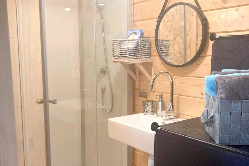 Photo of Bathroom in Cornillon-Confoux