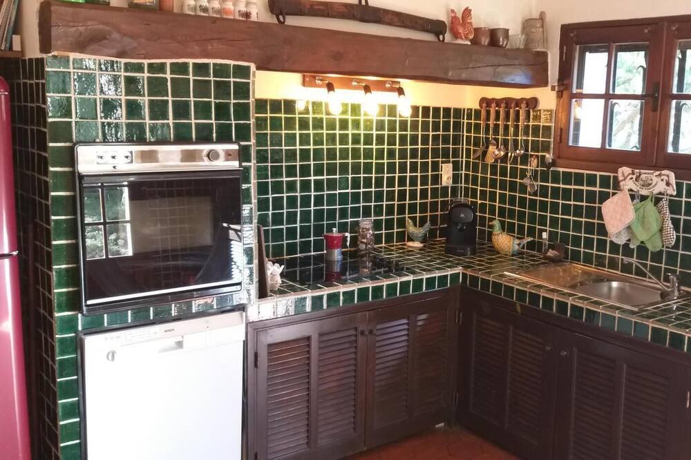 Photo of Kitchen in Tourtour