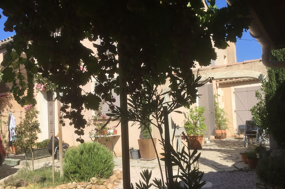 Photo of Outdoor in Jonquerettes