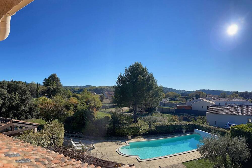 Photo of Outdoor in La Roque-sur-Pernes