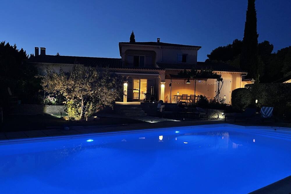 Photo of Outdoor in La Roque-sur-Pernes