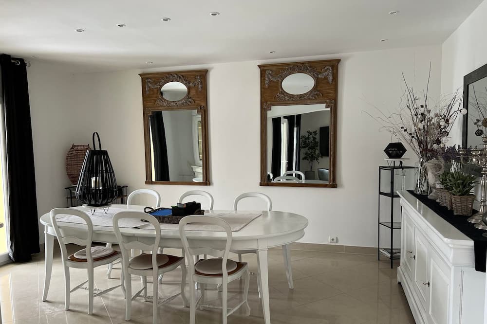 Photo of Kitchen in La Roque-d'Antheron