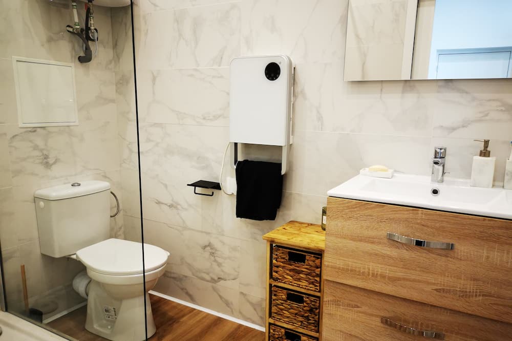 Photo of Bathroom in Baille