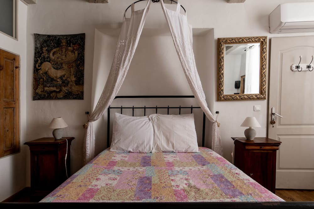 Photo of Bedroom in Venasque