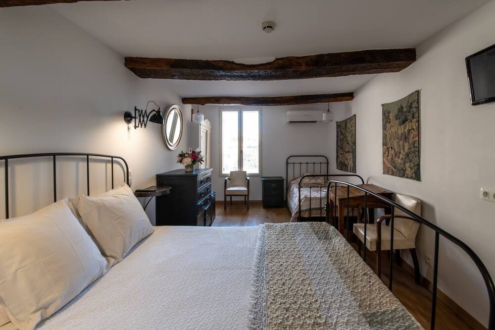 Photo of Bedroom in Venasque