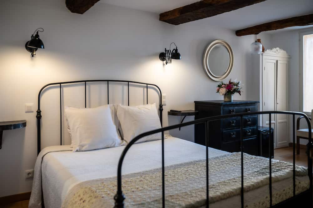 Photo of Bedroom in Venasque