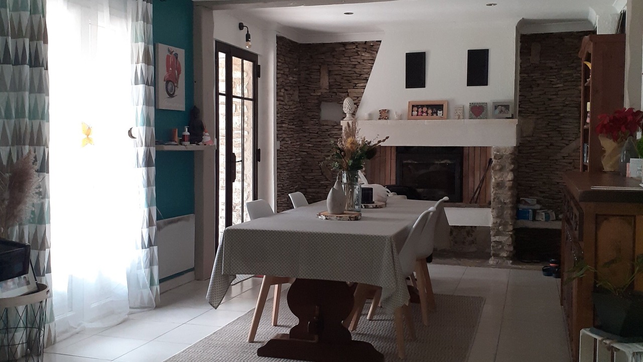 Photo of Livingroom in Velleron