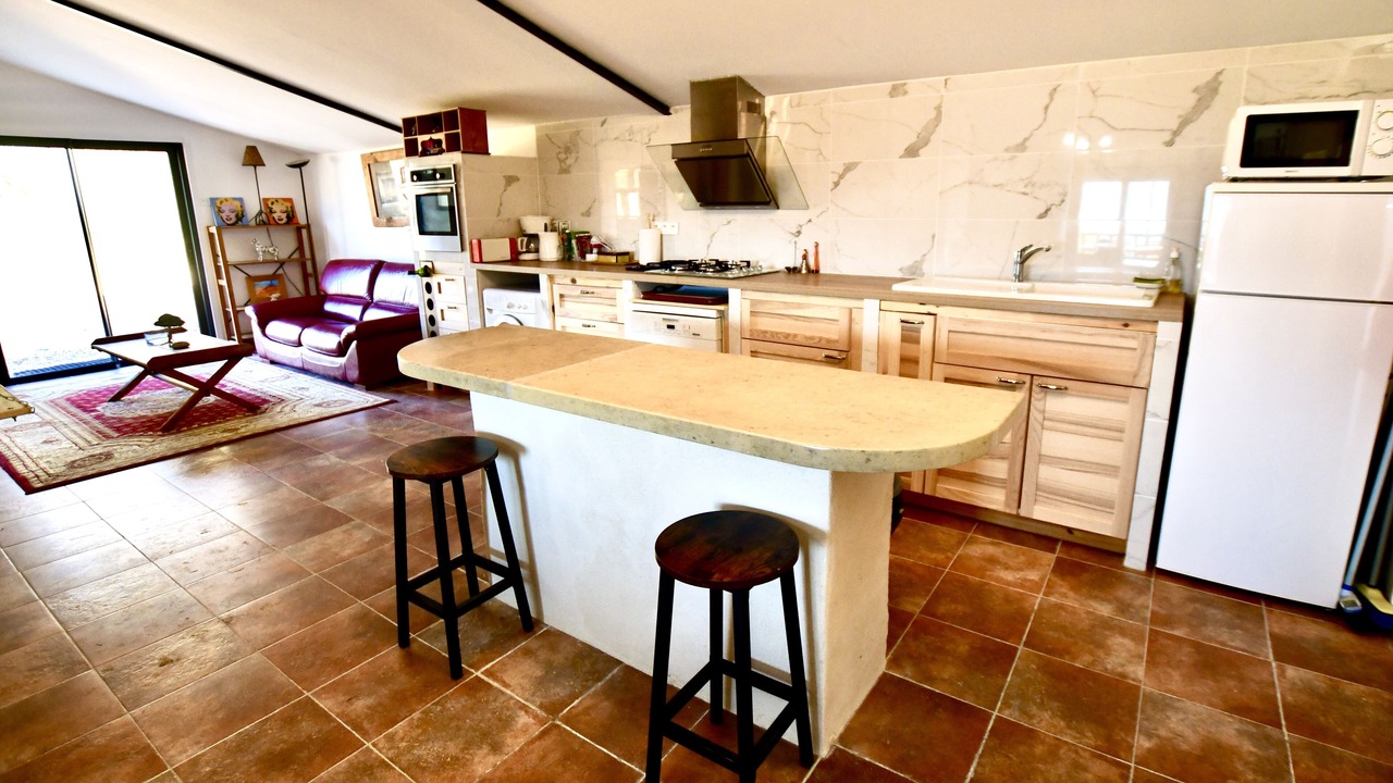 Photo of Kitchen in Saint-Martin-de-Castillon