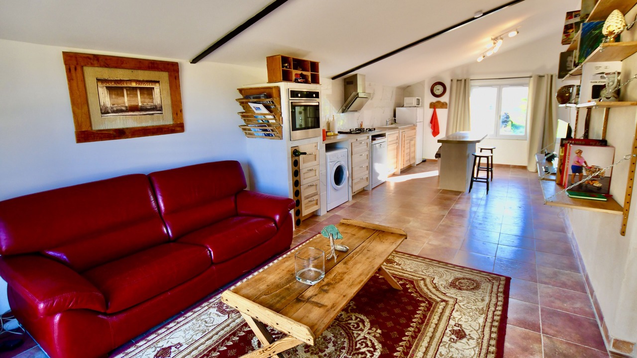 Photo of Livingroom in Saint-Martin-de-Castillon