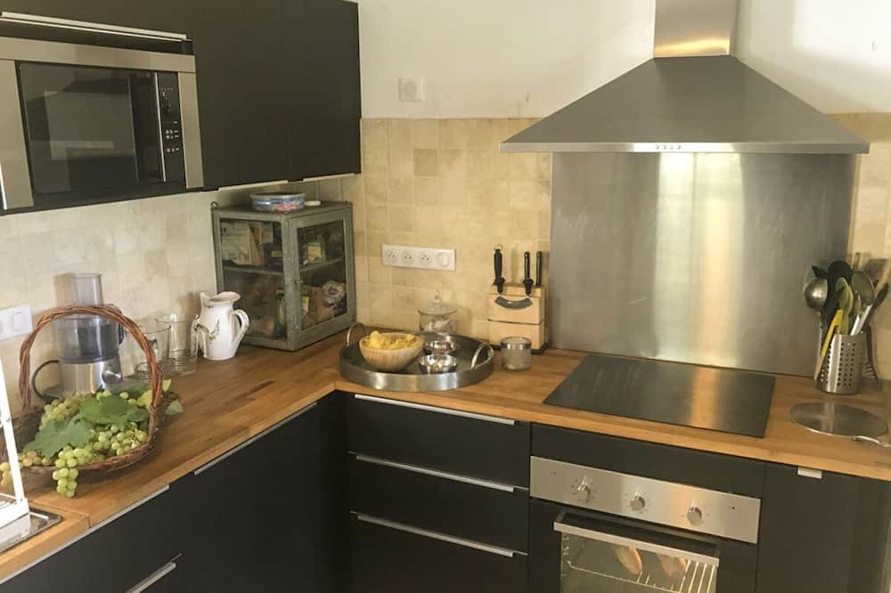 Photo of Kitchen in Revest-des-Brousses
