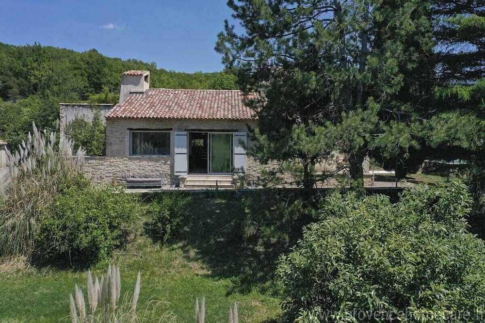 Photo of Outdoor in Revest-des-Brousses