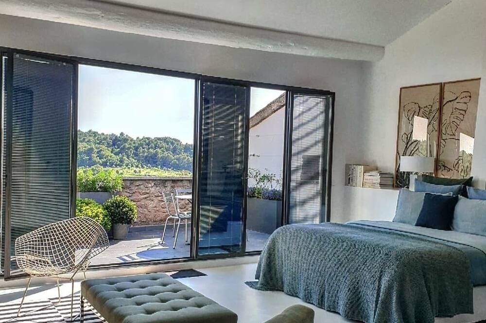 Photo of Bedroom in La Roque-sur-Pernes