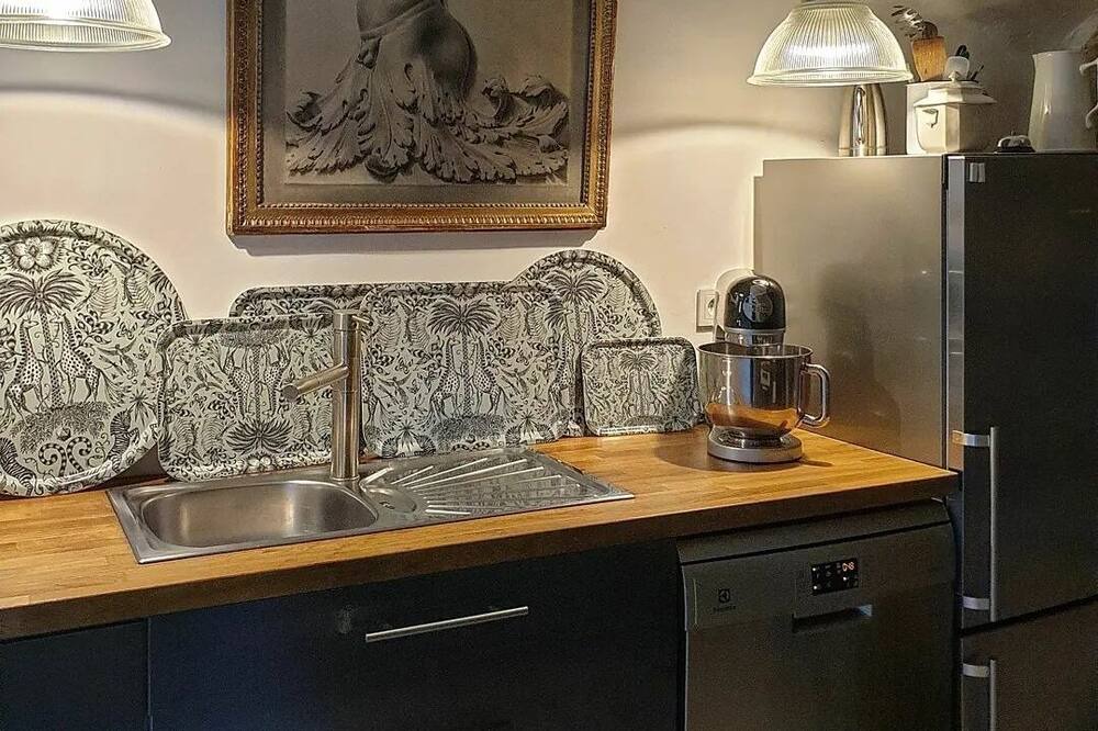 Photo of Kitchen in La Roque-sur-Pernes
