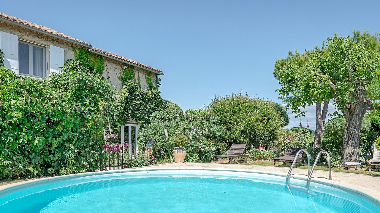 Photo of Outdoor in Orange