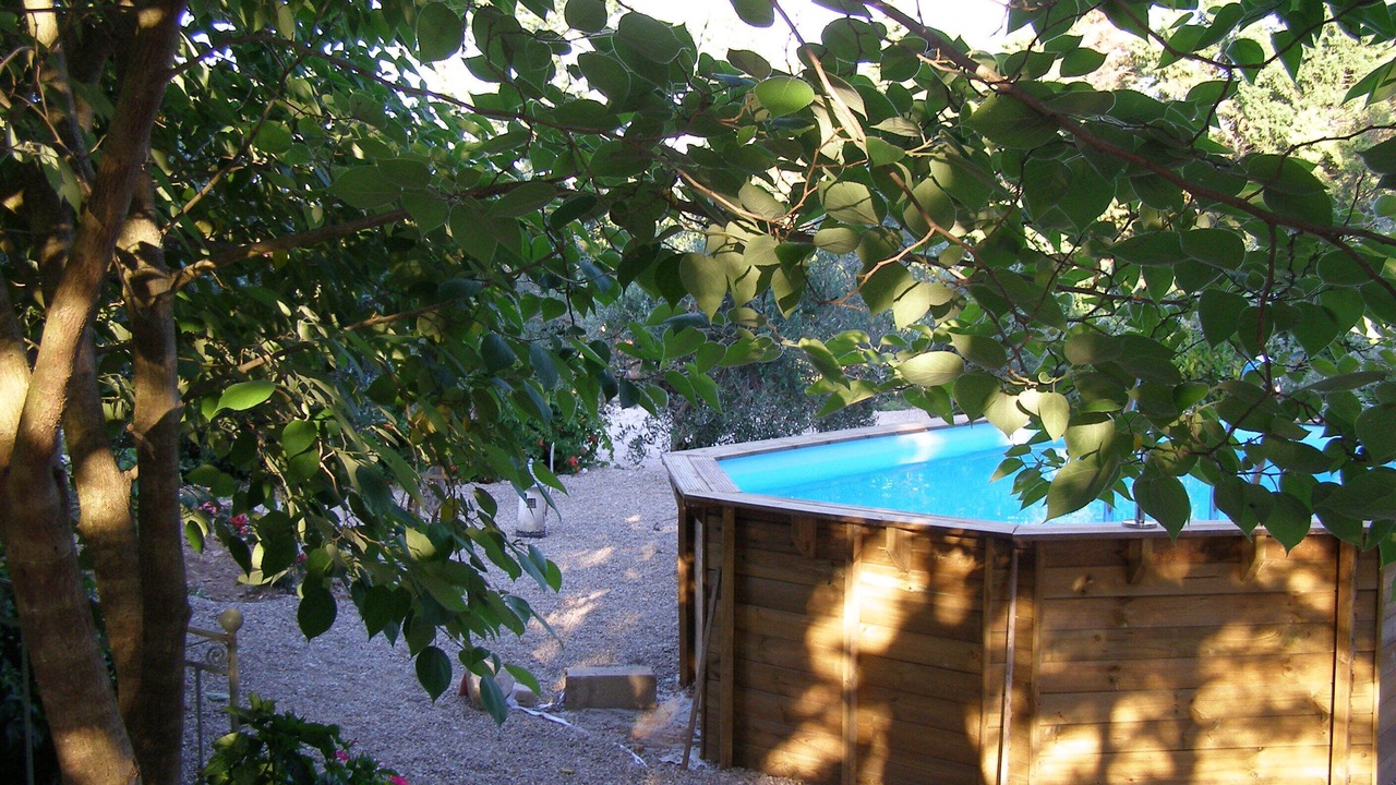 Photo of Buildings in Mouries