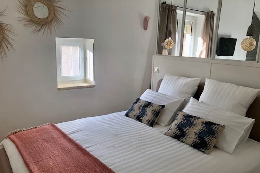 Photo of Bedroom in Remoulins