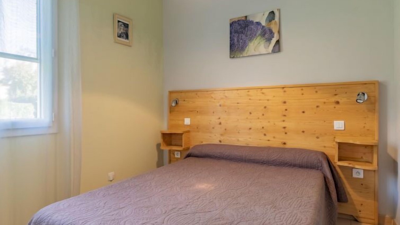 Photo of Bedroom in Raphele-les-Arles