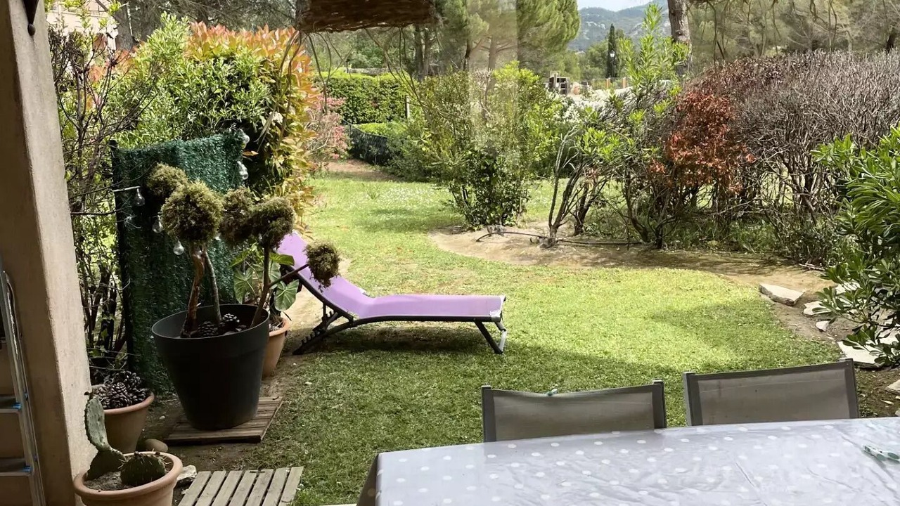 Photo of Outdoor in Pont Royal