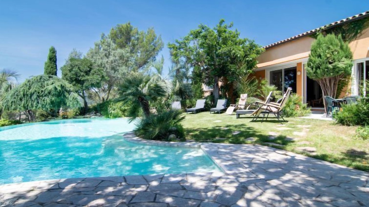 Photo of Outdoor in Gareoult
