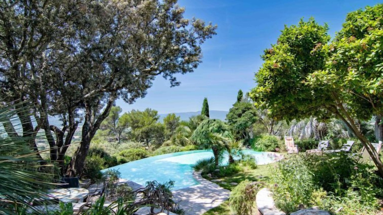 Photo of Outdoor in Gareoult