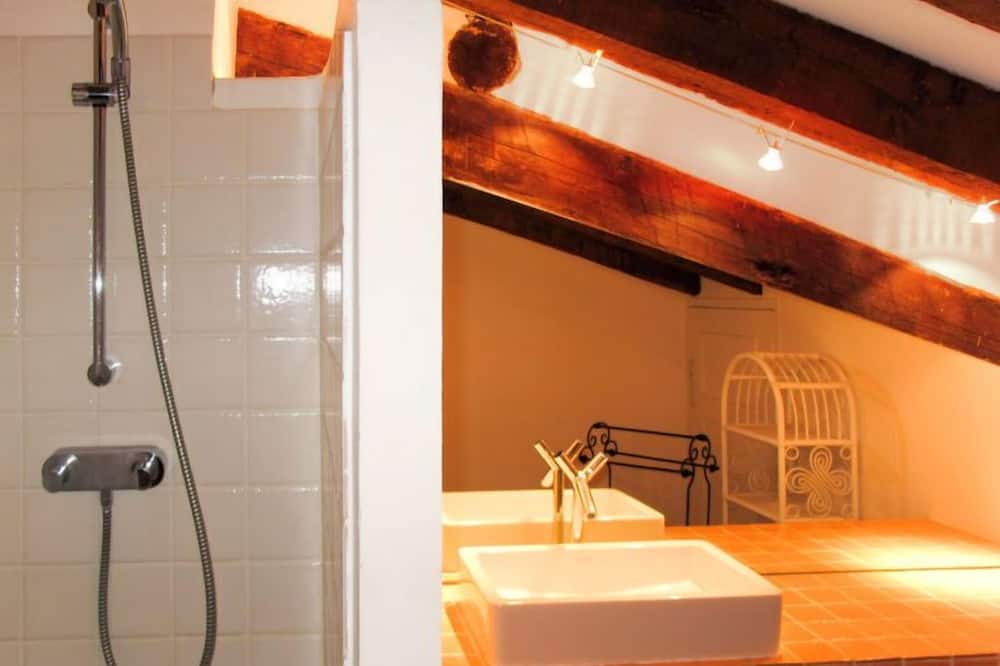 Photo of Bathroom in Ollieres