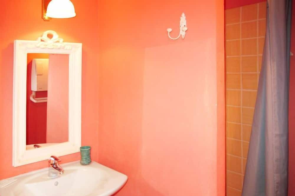 Photo of Bathroom in Ollieres