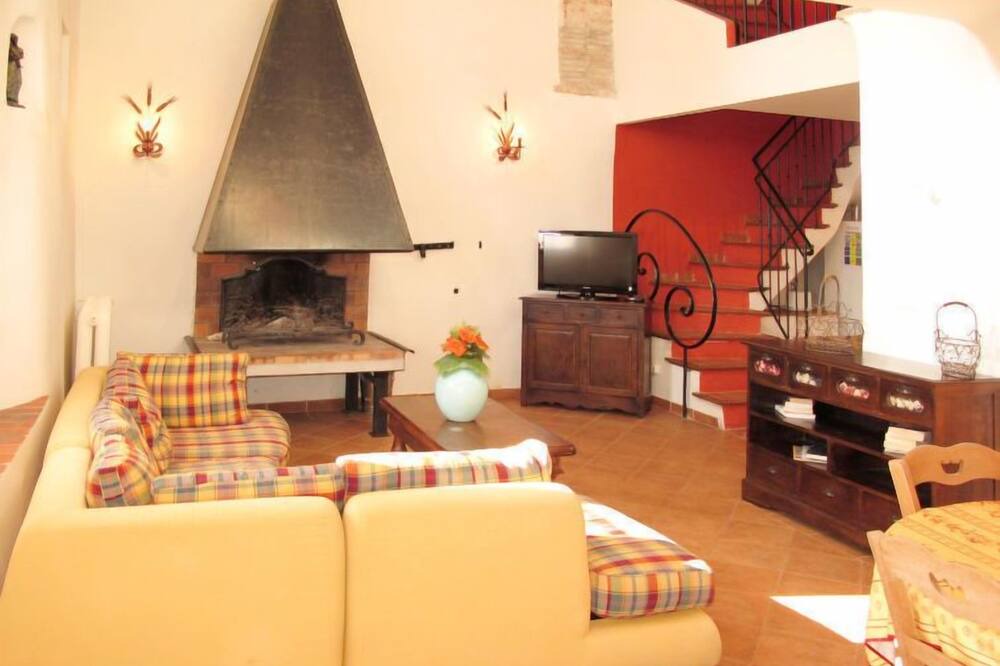 Photo of Livingroom in Ollieres