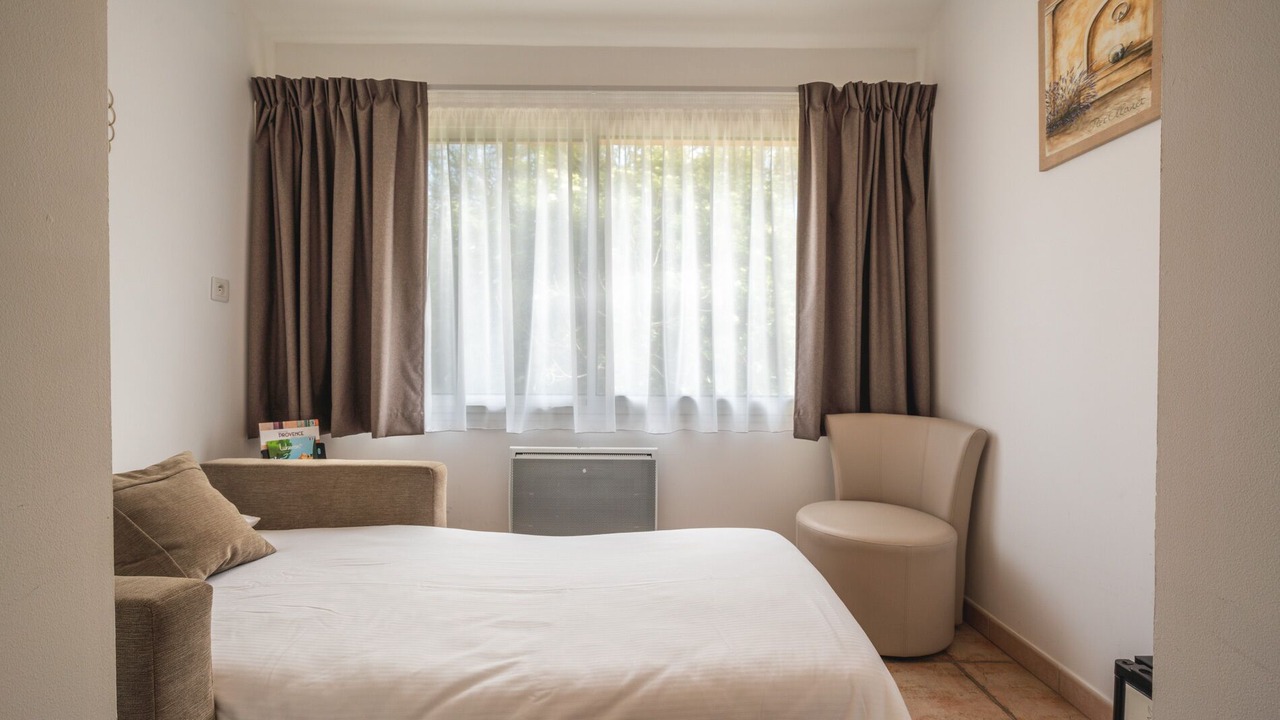 Photo of Bedroom in Cadenet